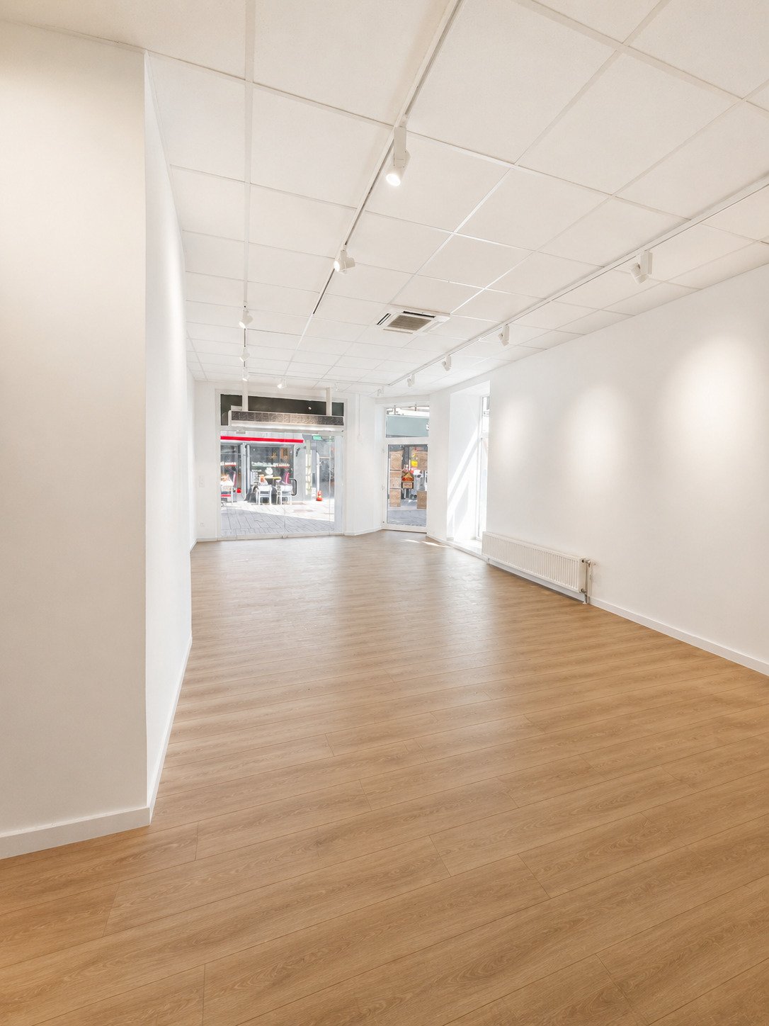 Top-Lage in der Lüdenscheider Innenstadt – Ecklokal mit Highlight-Charakter! Top-Lage in der Lüdenscheider Innenstadt – Ecklokal mit Highlight-Charakter!